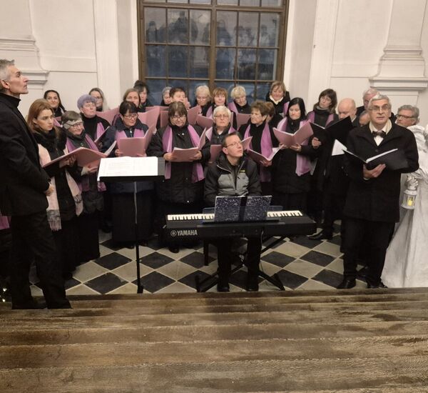 Zpívání na schodech